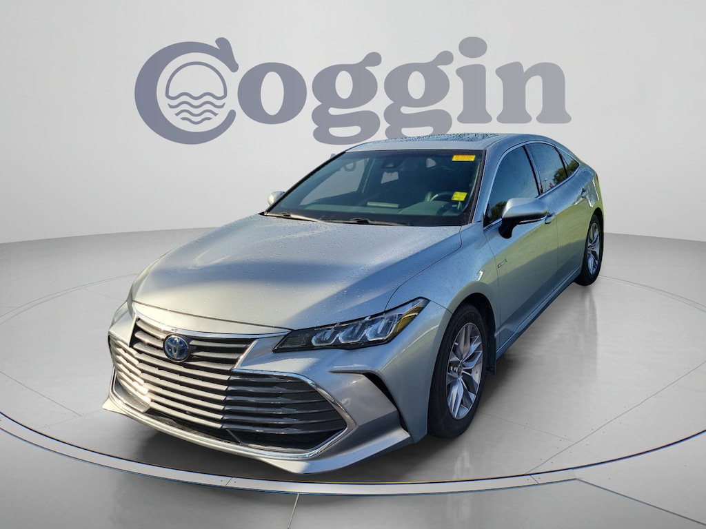 Used 2021 Toyota Avalon Hybrid XLE Sedan