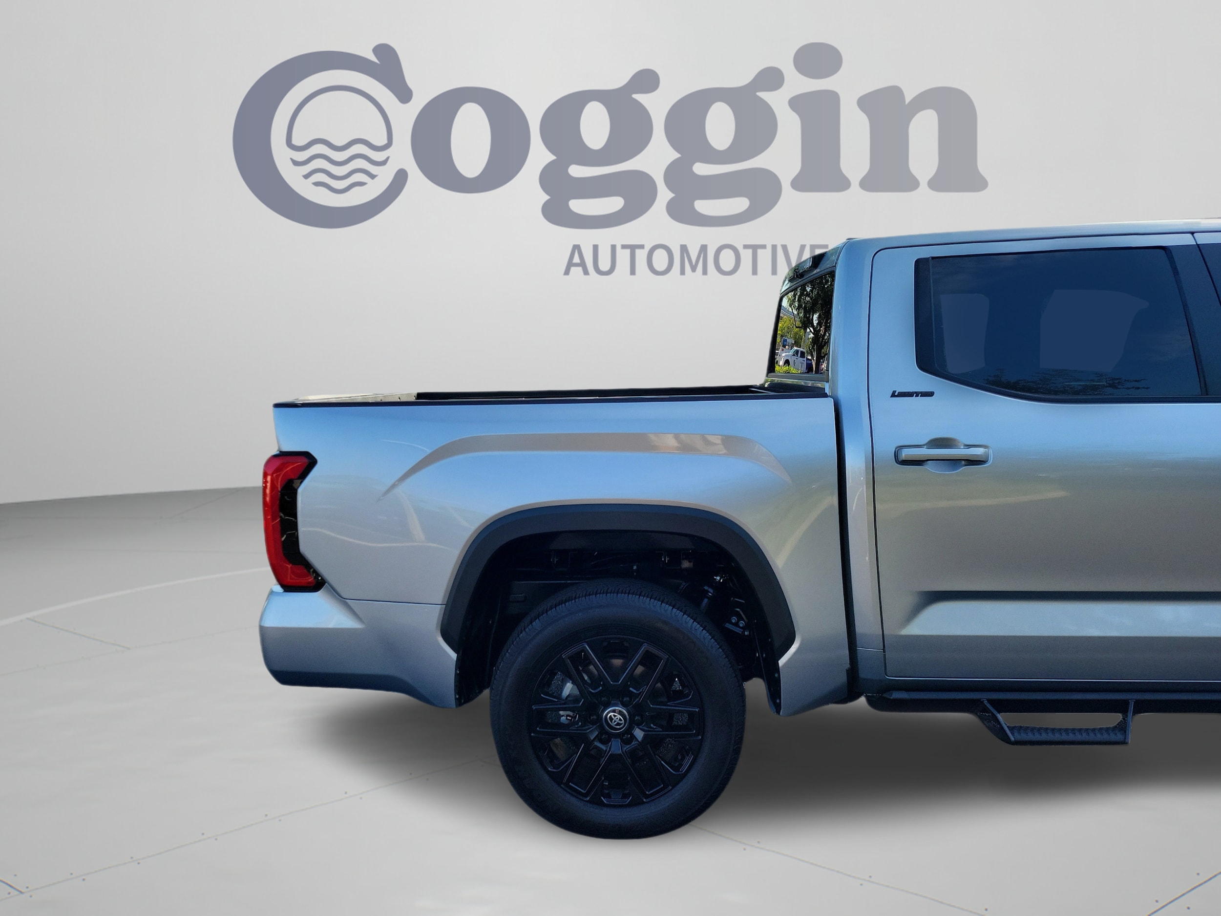 2025 Toyota Tundra Limited - Photo 34