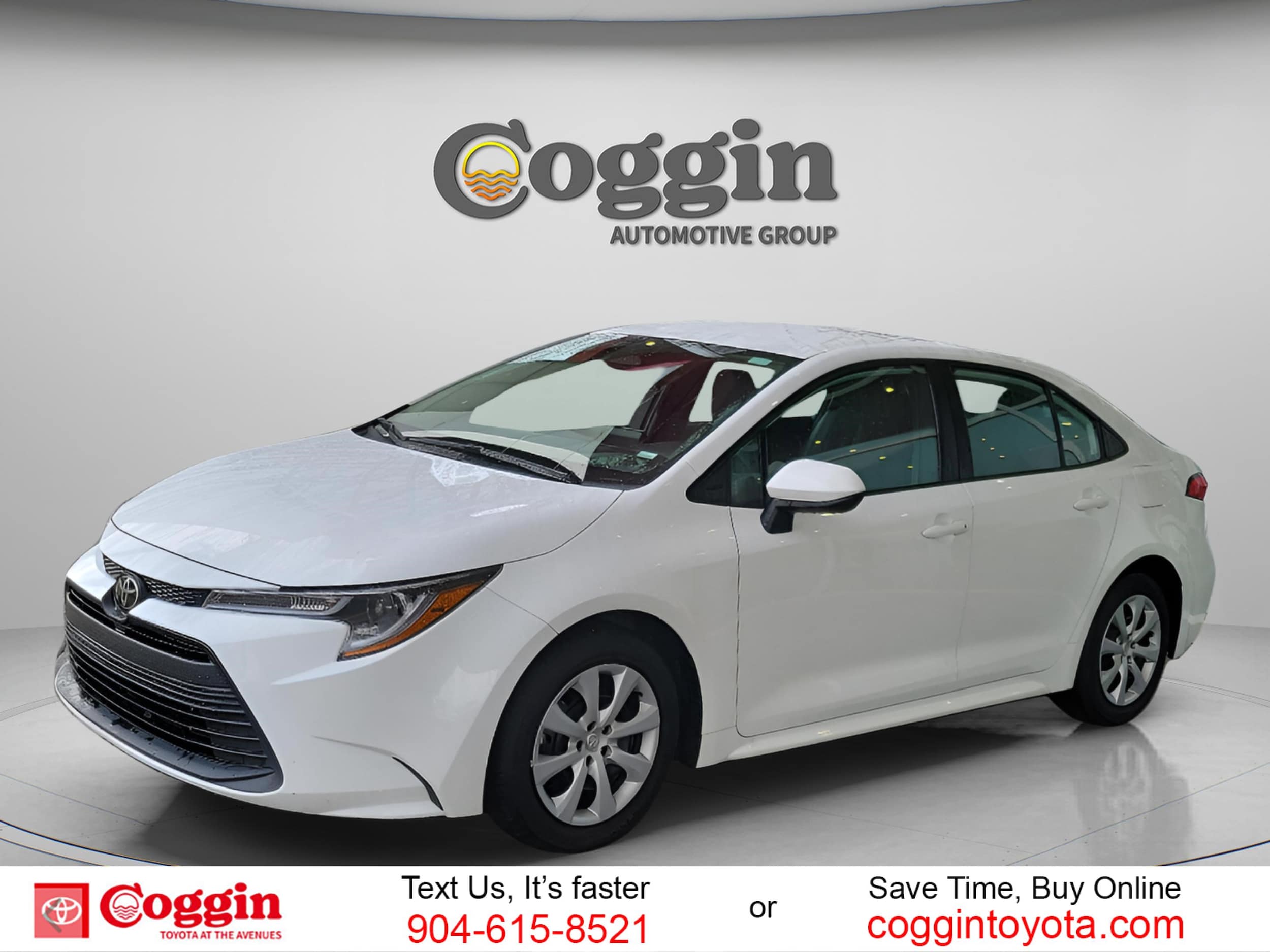 2024 Toyota Corolla LE's photo