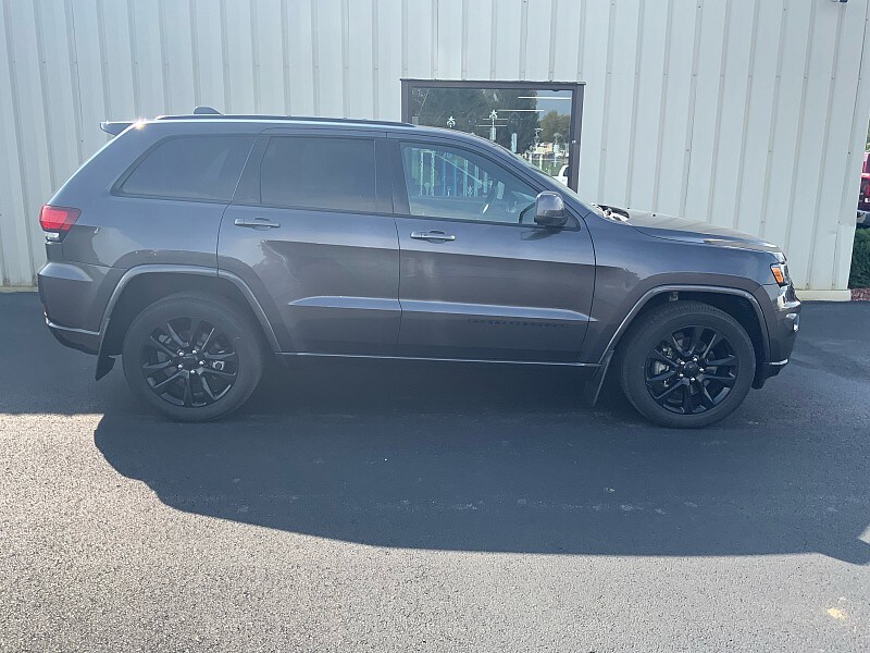 2021 Jeep Grand Cherokee Laredo X photo 4