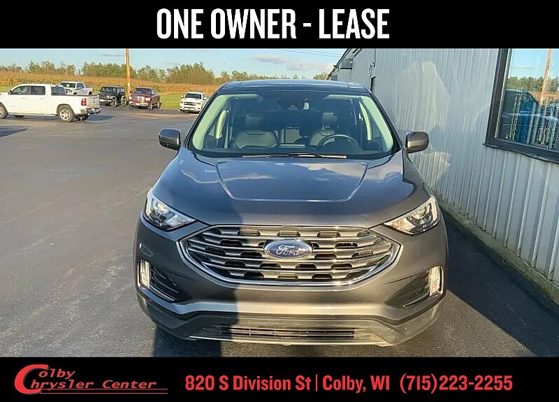 2022 Ford Edge SEL photo 2