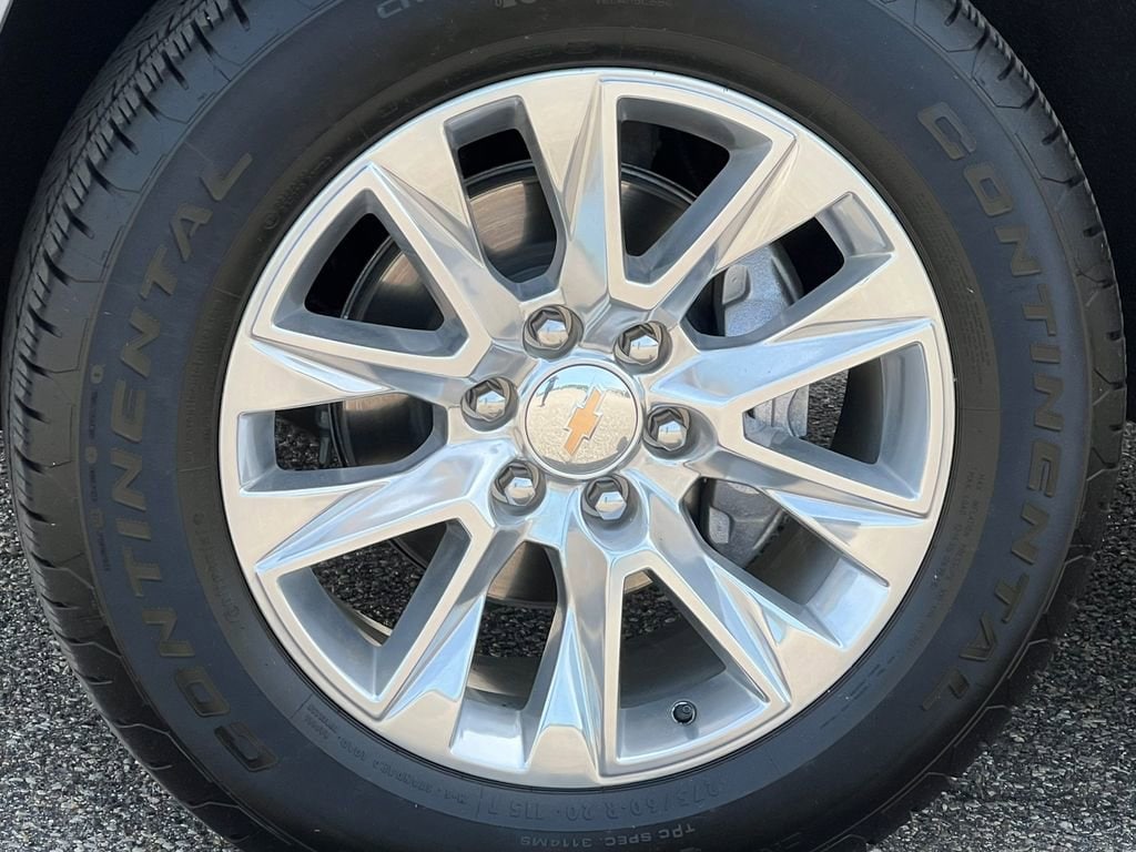 2025 Chevrolet Suburban Premier - Photo 9