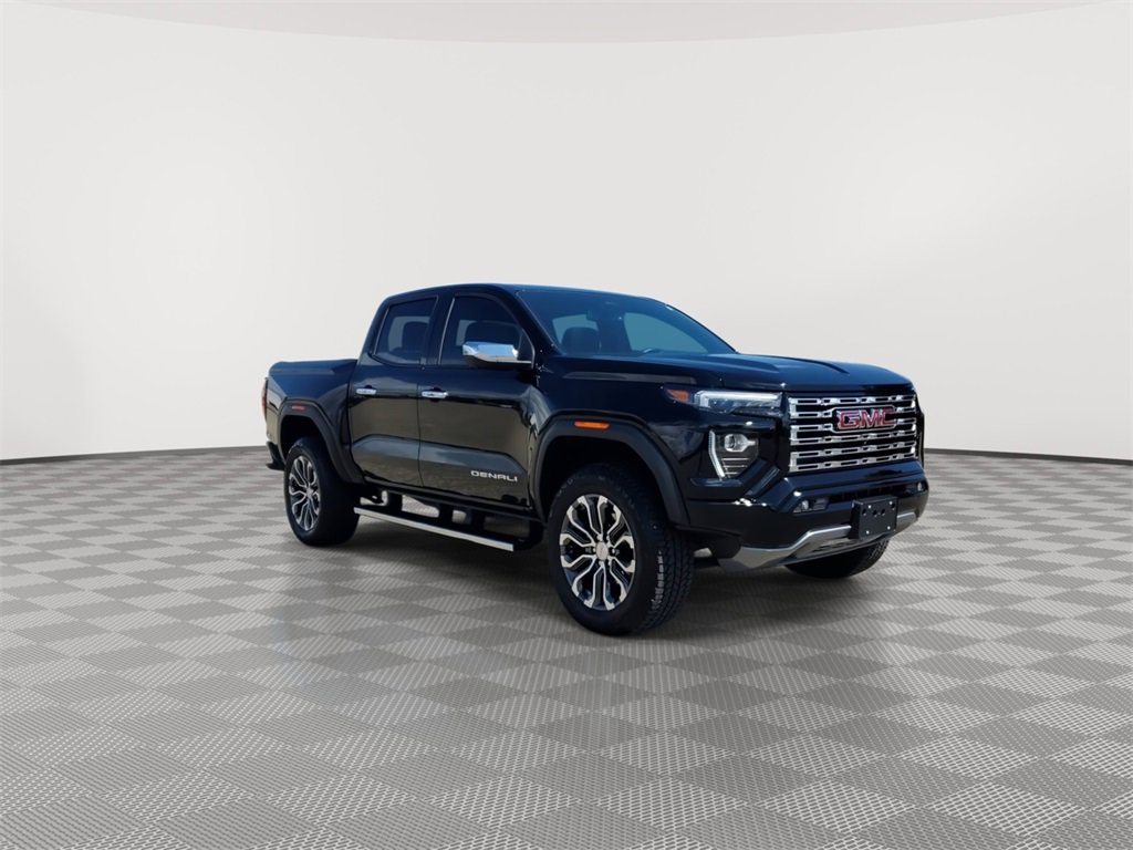 2024 Gmc Canyon Denali photo 2