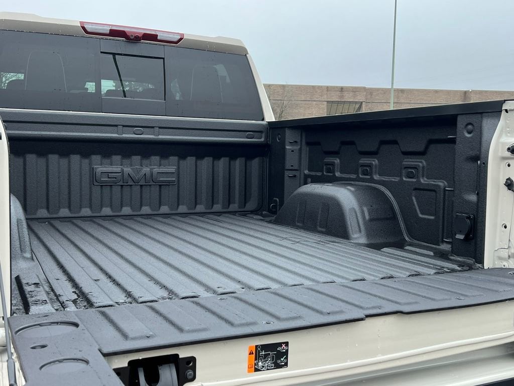 2026 GMC Sierra 1500 AT4X - Photo 11