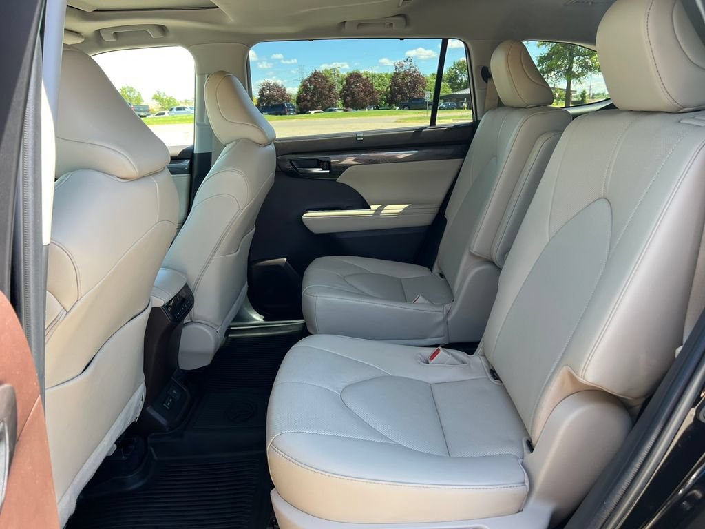 Used 2022 Toyota Highlander Limited