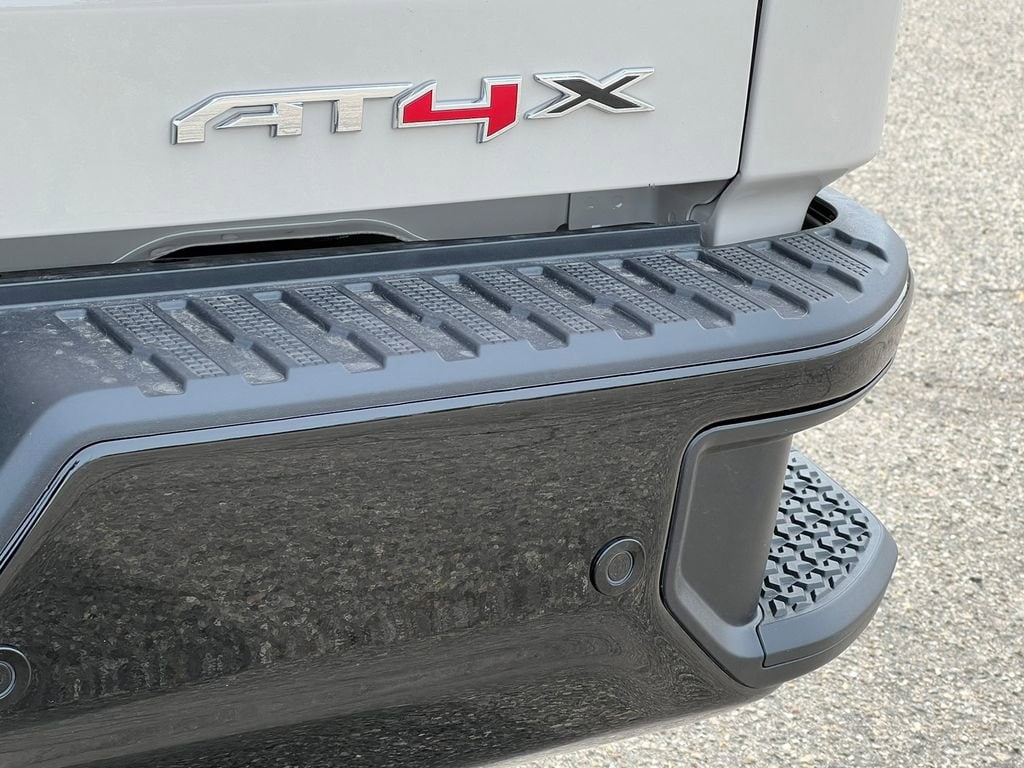 2026 GMC Sierra 1500 AT4X - Photo 16