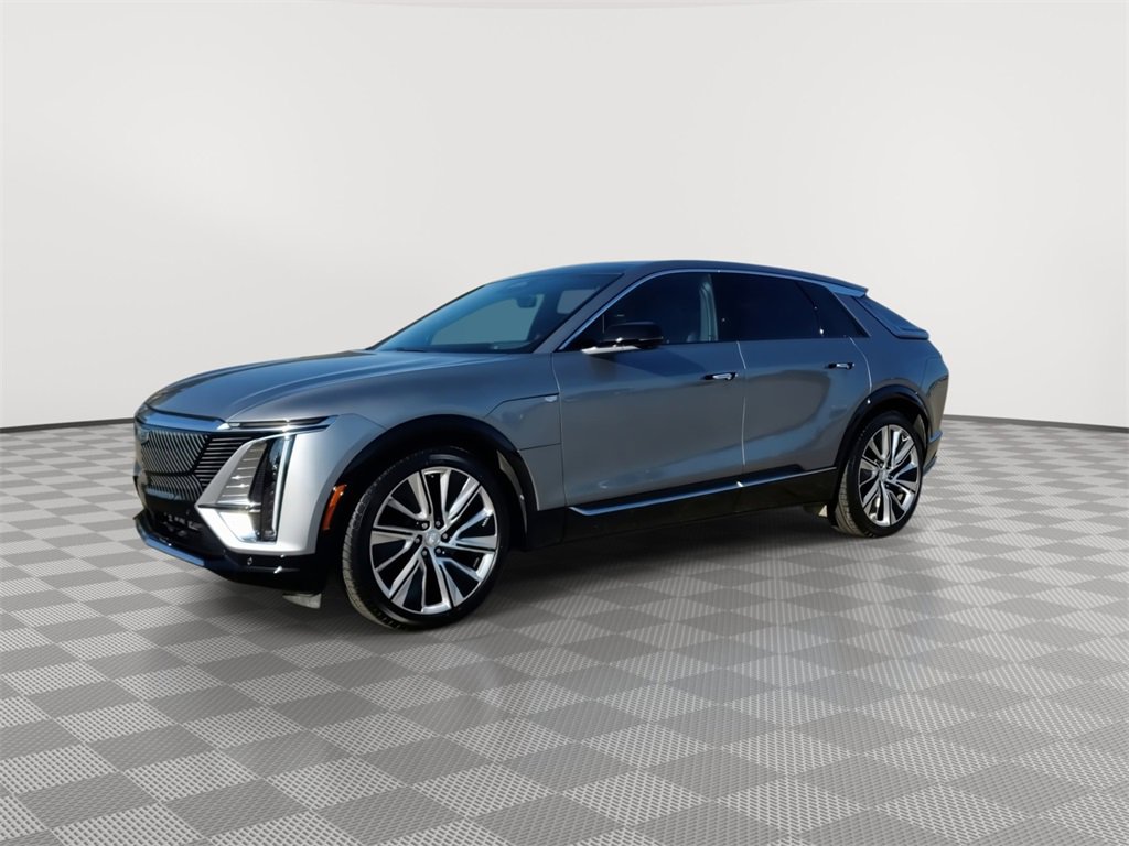2024 Cadillac Lyriq Luxury photo 4