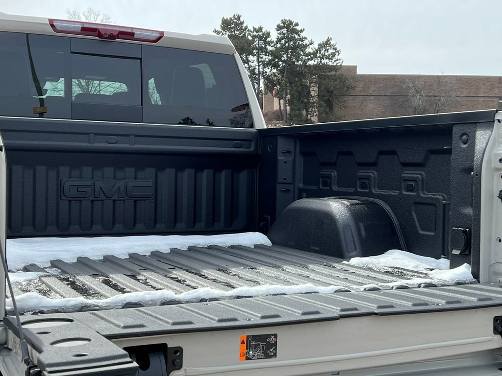 2026 GMC Sierra 1500 AT4X - Photo 10