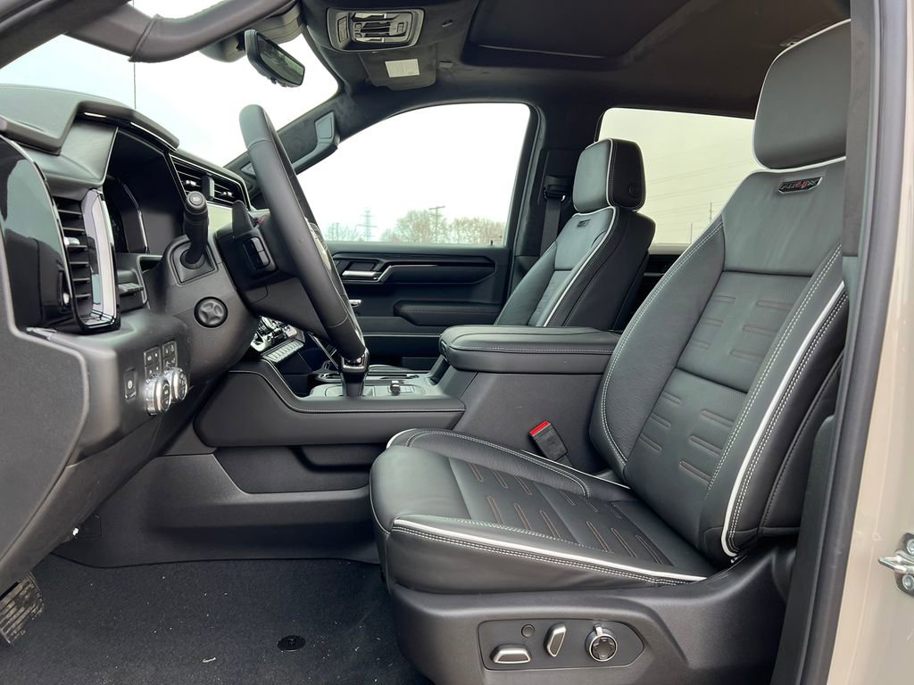 2026 GMC Sierra 1500 AT4X - Photo 4