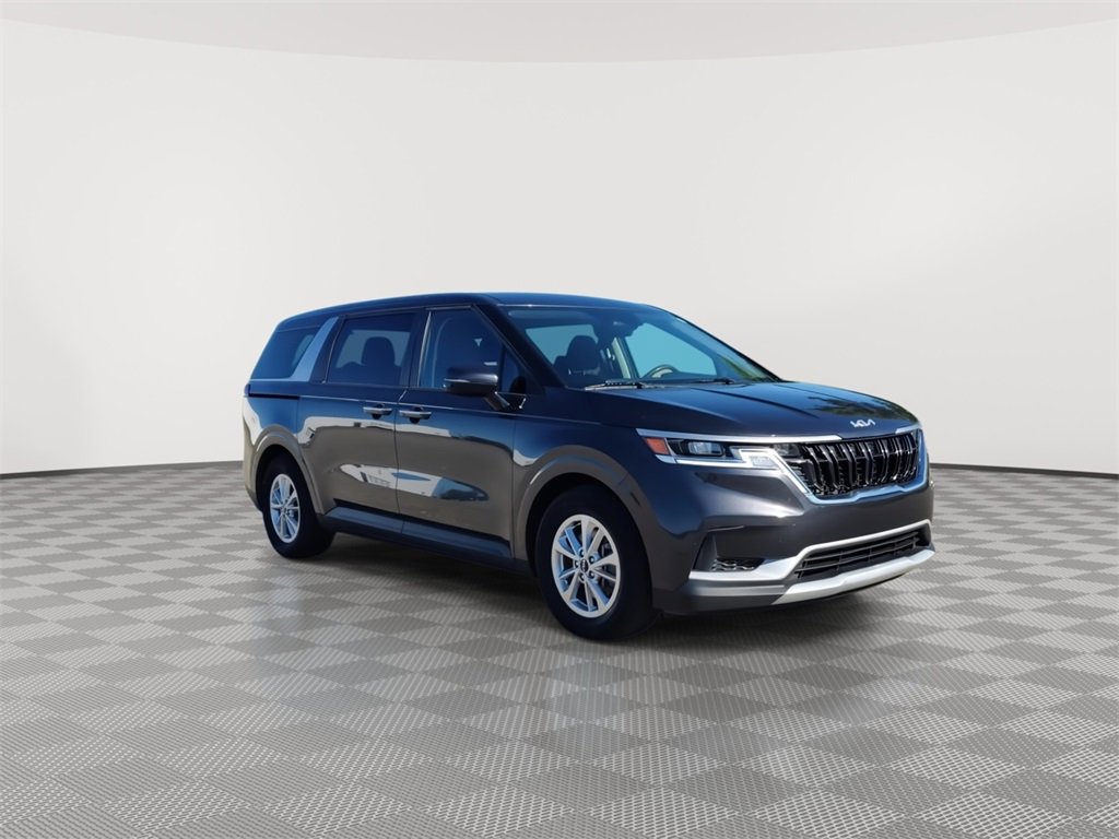 2022 Kia Carnival LX photo 2