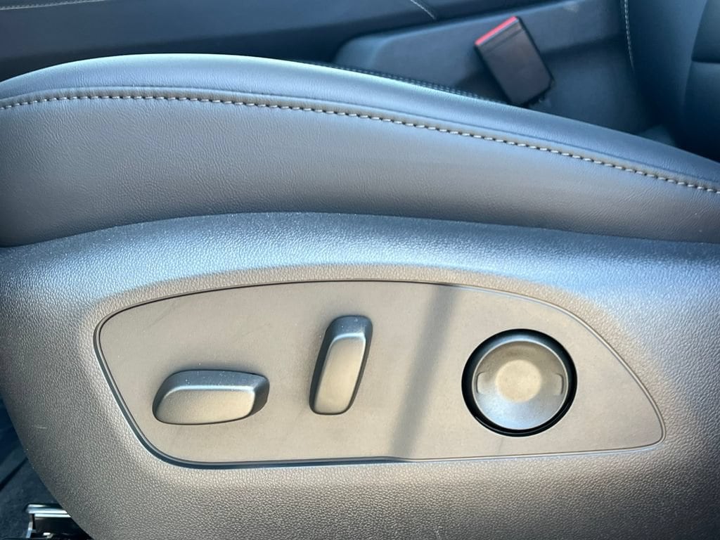 2026 GMC Acadia Elevation - Photo 10
