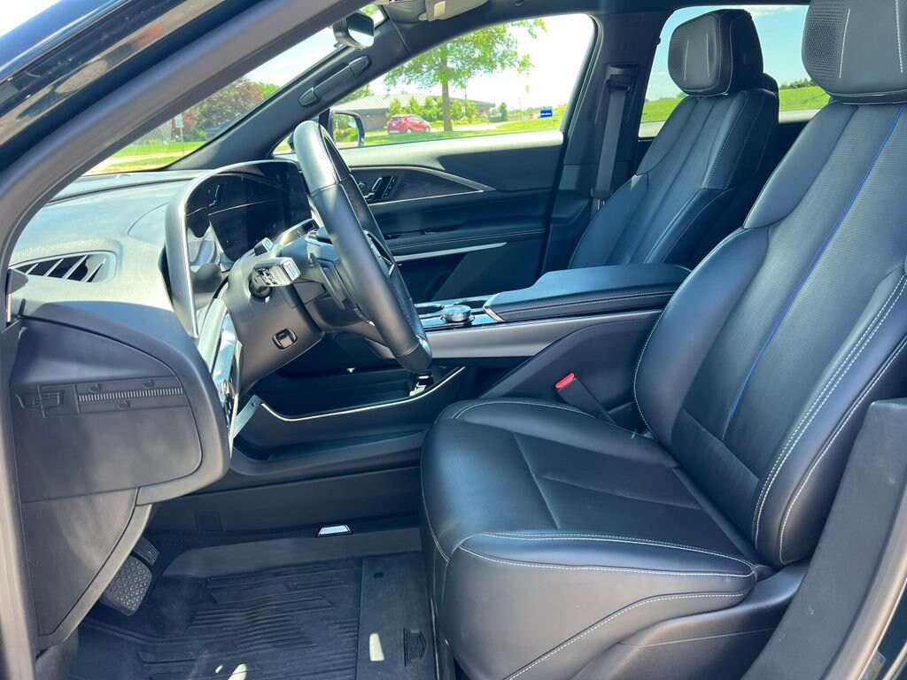 Certified 2024 CADILLAC LYRIQ Luxury 3 SUV