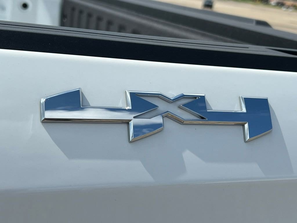 2025 GMC Sierra 1500 Pro - Photo 10