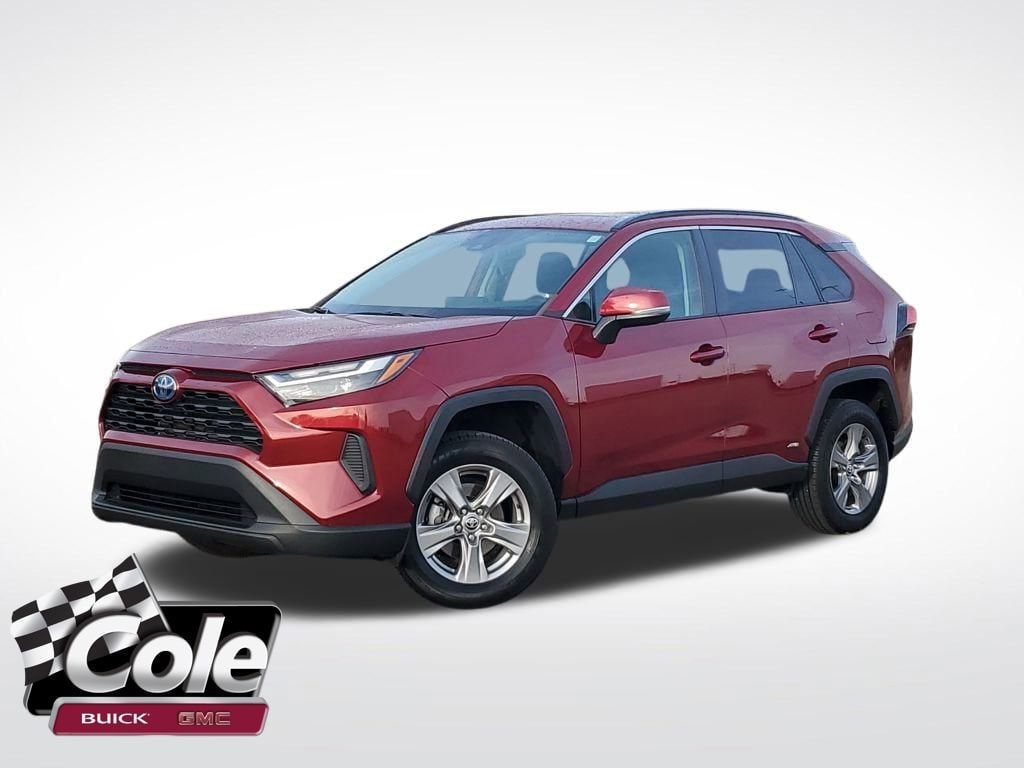 2023 Toyota RAV4 XLE's photo
