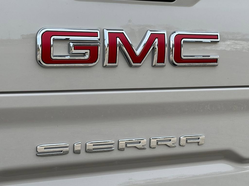 2026 GMC Sierra 1500 AT4X - Photo 59