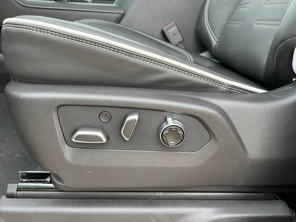 2026 GMC Sierra 1500 AT4X - Photo 19