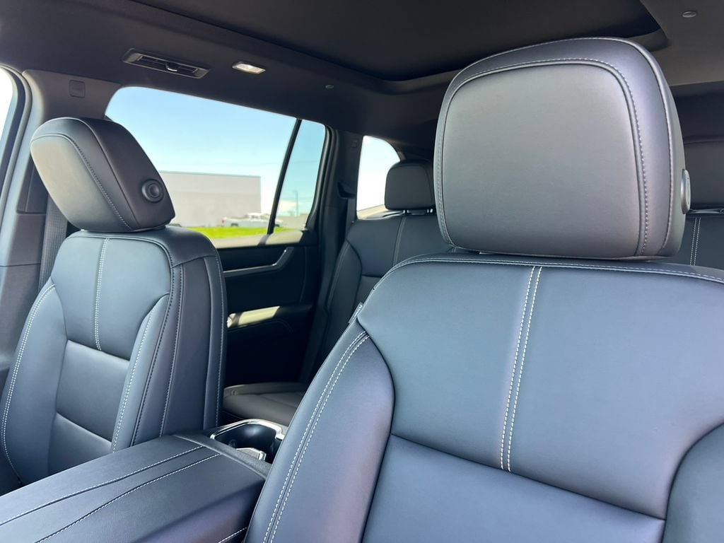 2026 GMC Acadia Elevation - Photo 13