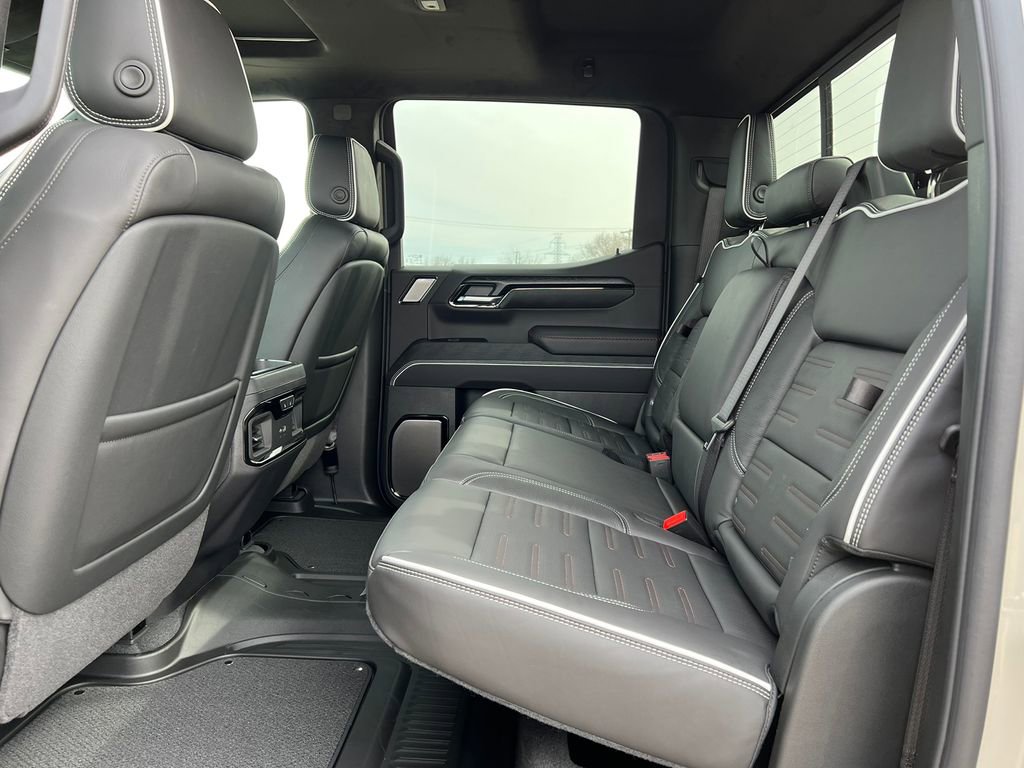 2026 GMC Sierra 1500 AT4X - Photo 5