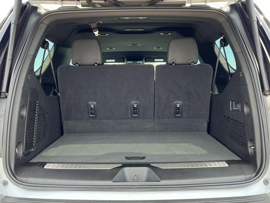 2025 Chevrolet Suburban Premier - Photo 43