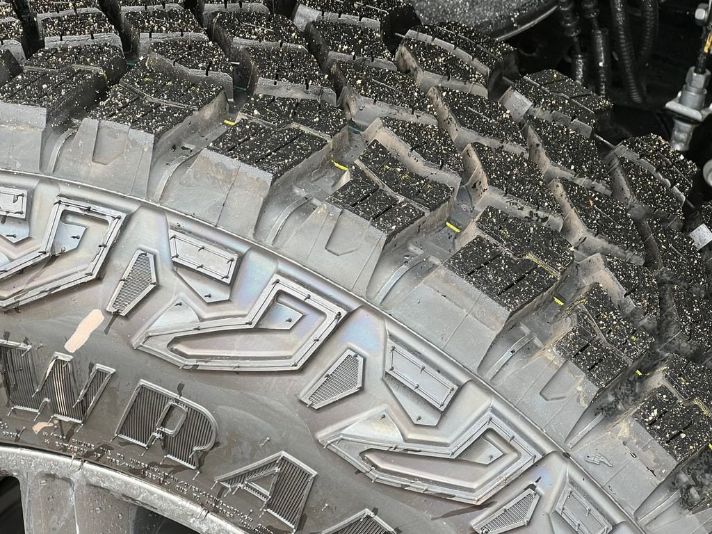 2026 GMC Sierra 1500 AT4X - Photo 10