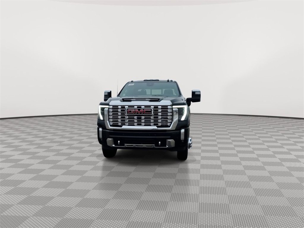 2025 Gmc Sierra 3500 HD Denali photo 3