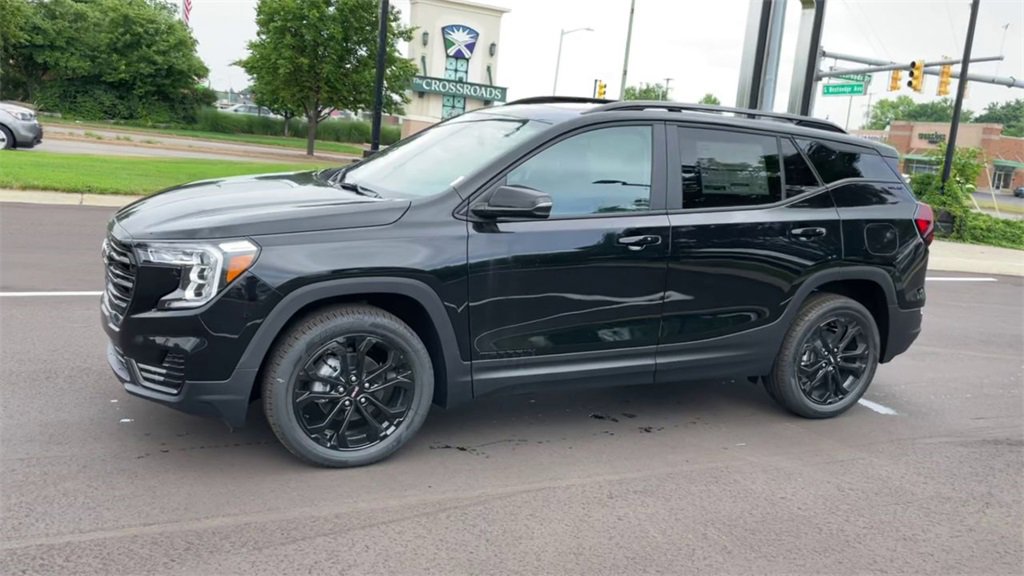 2022 Gmc Terrain SLE photo 3