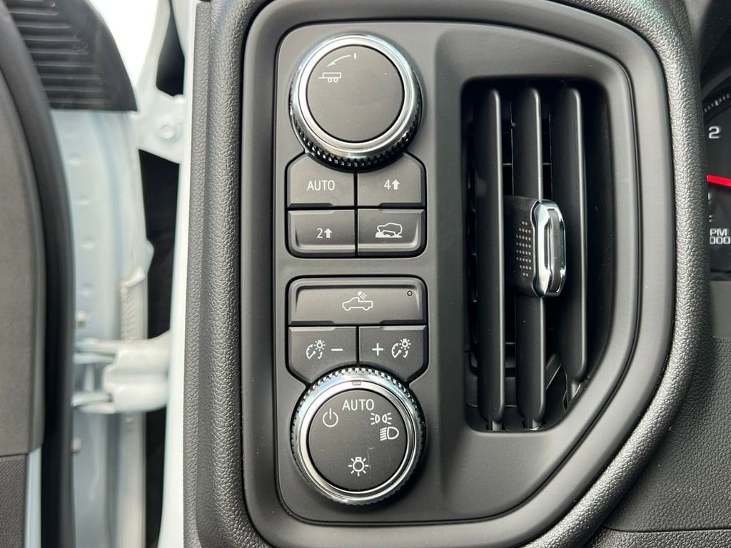2025 GMC Sierra 1500 Pro - Photo 17