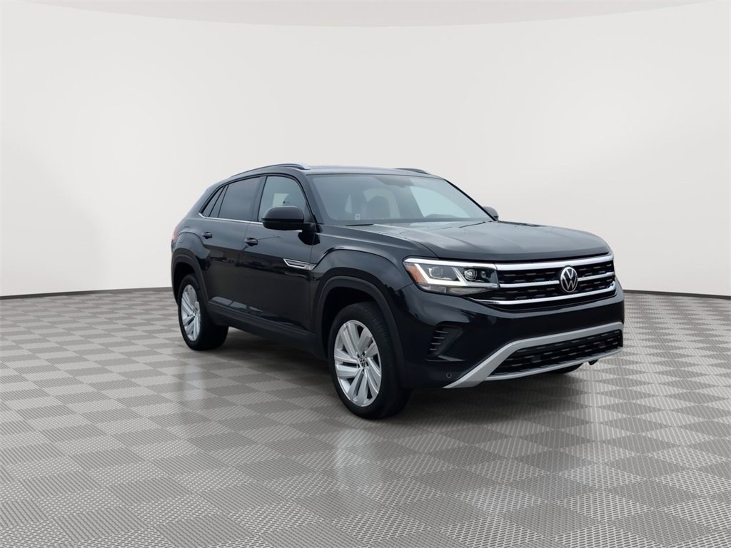 Used 2022 Volkswagen Atlas Cross Sport SE w/Tech with VIN 1V2KE2CA6NC228244 for sale in Portage, MI