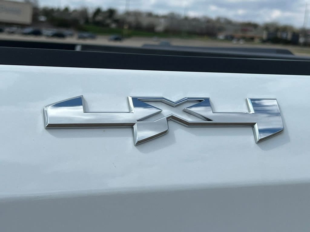 2025 GMC Sierra 1500 Pro - Photo 10