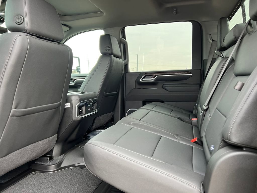 2026 GMC Sierra 2500HD SLT - Photo 5
