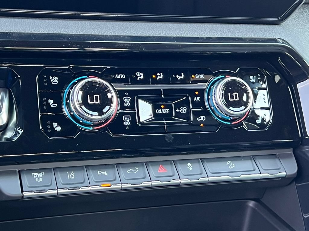 2026 GMC Sierra 2500HD AT4 - Photo 38