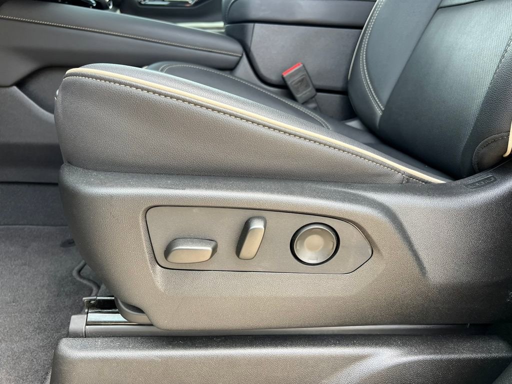 2025 Chevrolet Suburban Premier - Photo 13