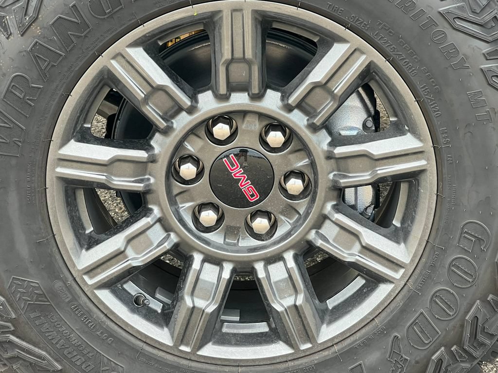 2026 GMC Sierra 1500 AT4X - Photo 13