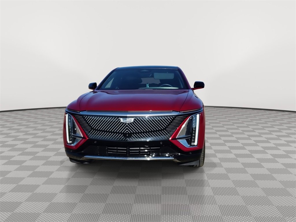 2024 Cadillac Lyriq Luxury photo 3
