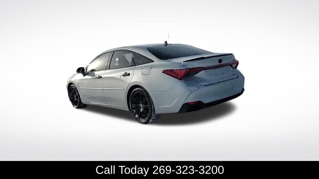 Used 2022 Toyota Avalon Hybrid XSE Nightshade