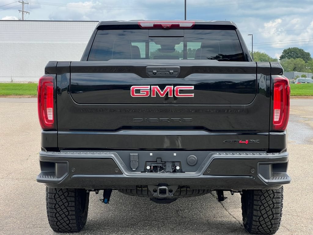2026 GMC Sierra 1500 AT4X - Photo 42