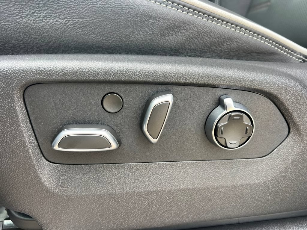 2026 GMC Sierra 1500 AT4X - Photo 15