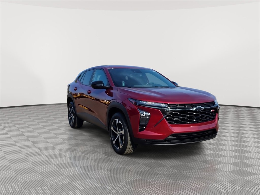 2024 Chevrolet Trax photo 2