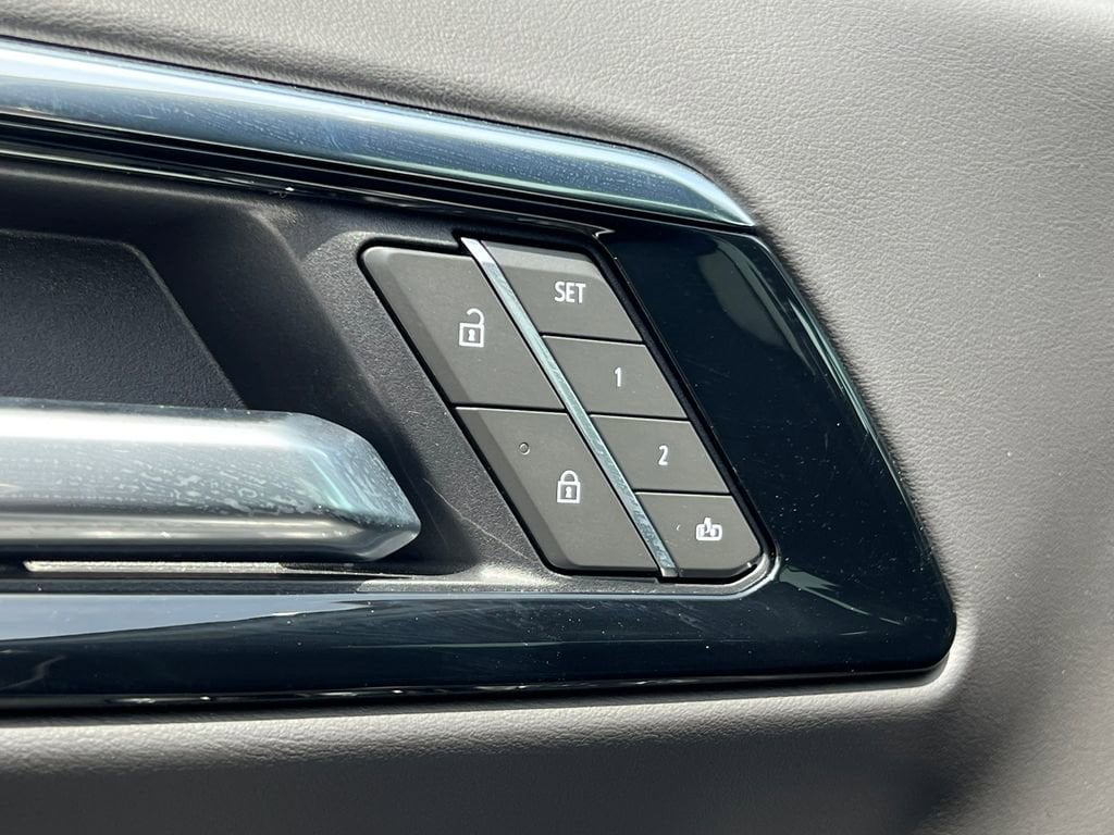 2025 Chevrolet Suburban Premier - Photo 20