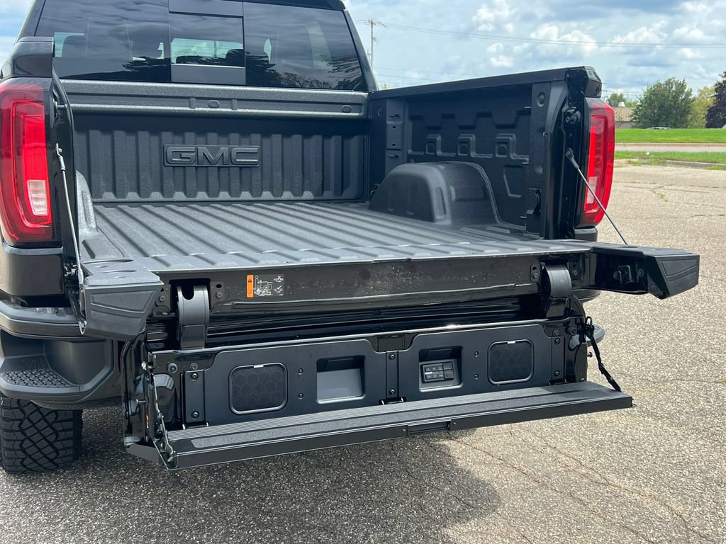 2026 GMC Sierra 1500 AT4X - Photo 9