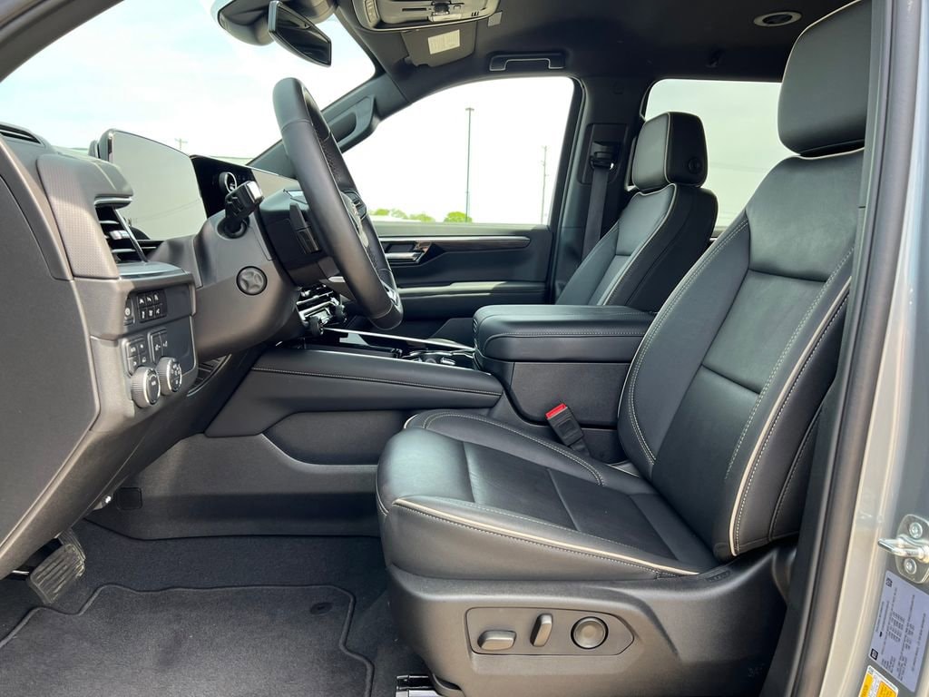 Used 2025 Chevrolet Suburban Premier SUV