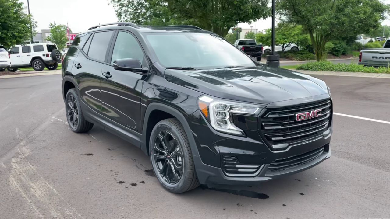 2022 Gmc Terrain SLE photo 3