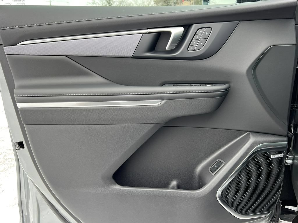 2026 Buick Enclave Sport Touring - Photo 16