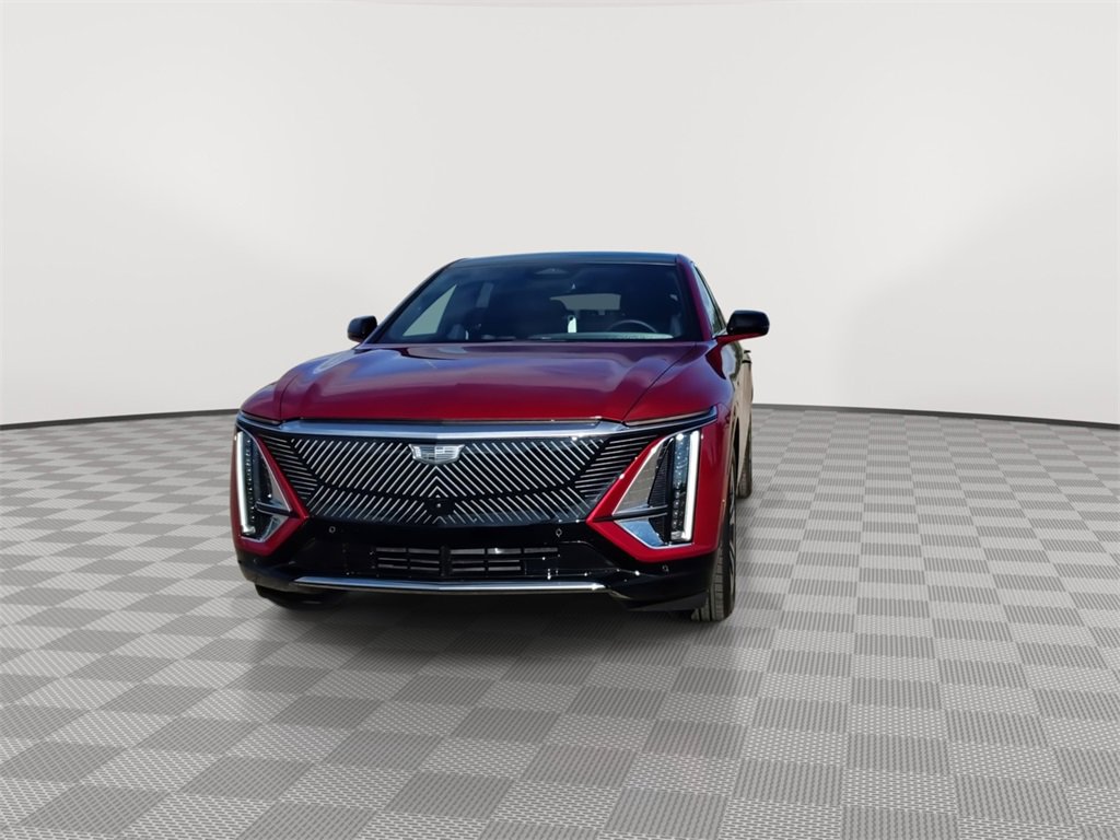 2024 Cadillac Lyriq Luxury photo 3
