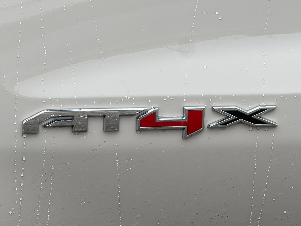 2026 GMC Sierra 1500 AT4X - Photo 18