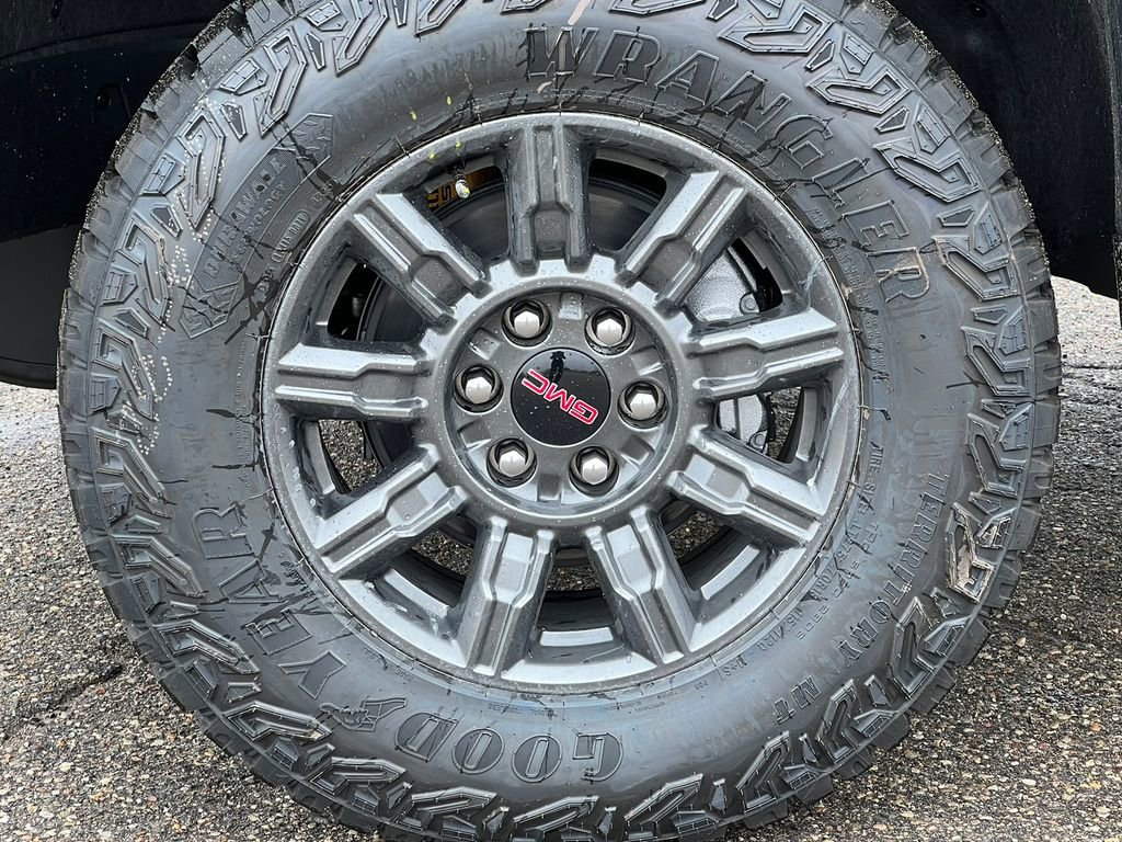 2026 GMC Sierra 1500 AT4X - Photo 9