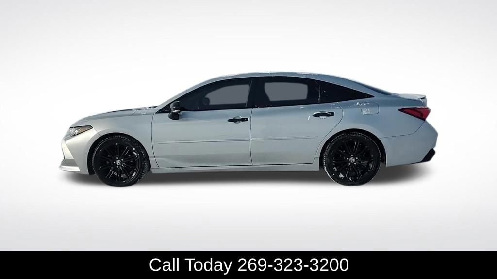 Used 2022 Toyota Avalon Hybrid XSE Nightshade