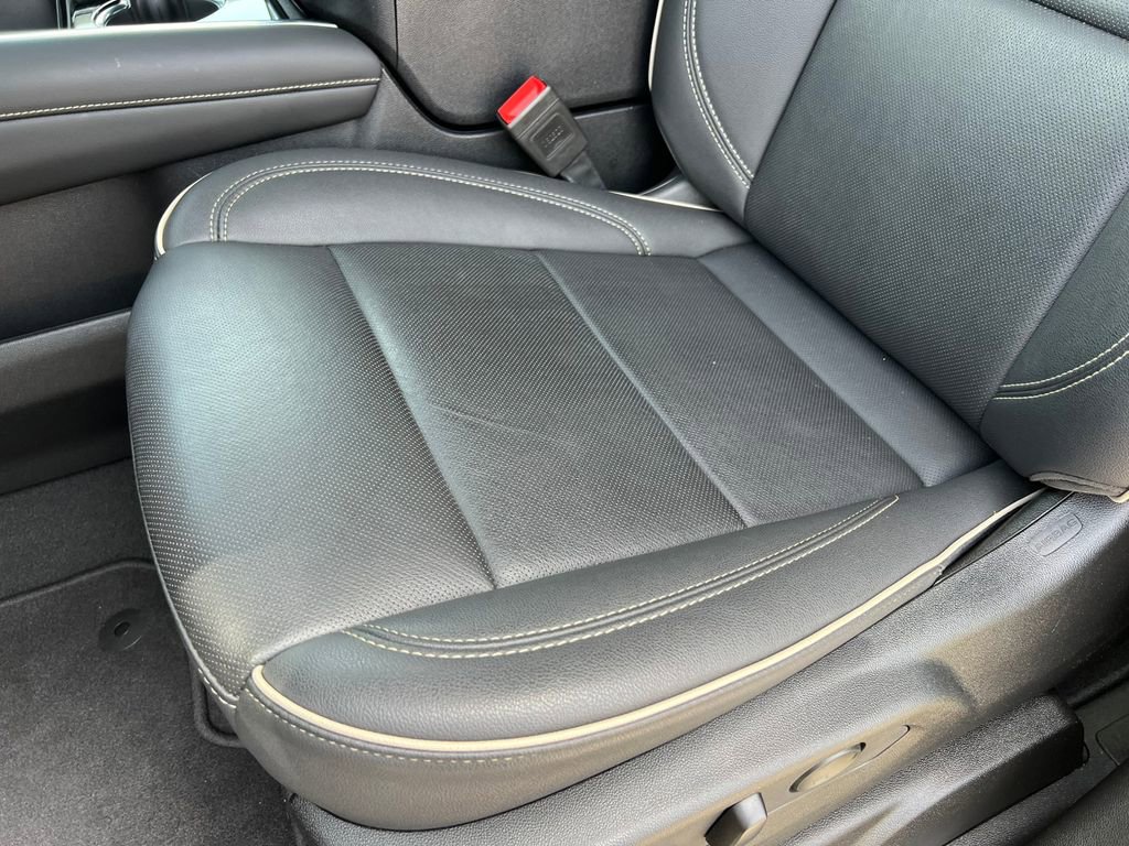 2025 Chevrolet Suburban Premier - Photo 14