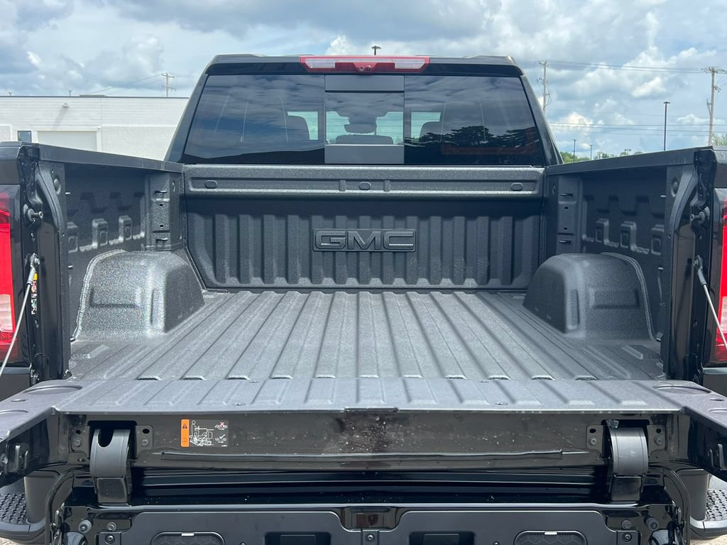 2026 GMC Sierra 1500 AT4X - Photo 8