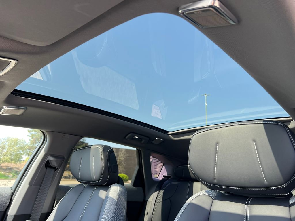 2025 Cadillac OPTIQ Sport 1 - Photo 7